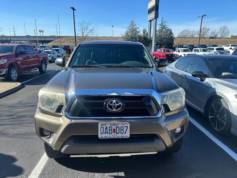 Used 2015 Toyota Tacoma 4x4 Double Cab image 1