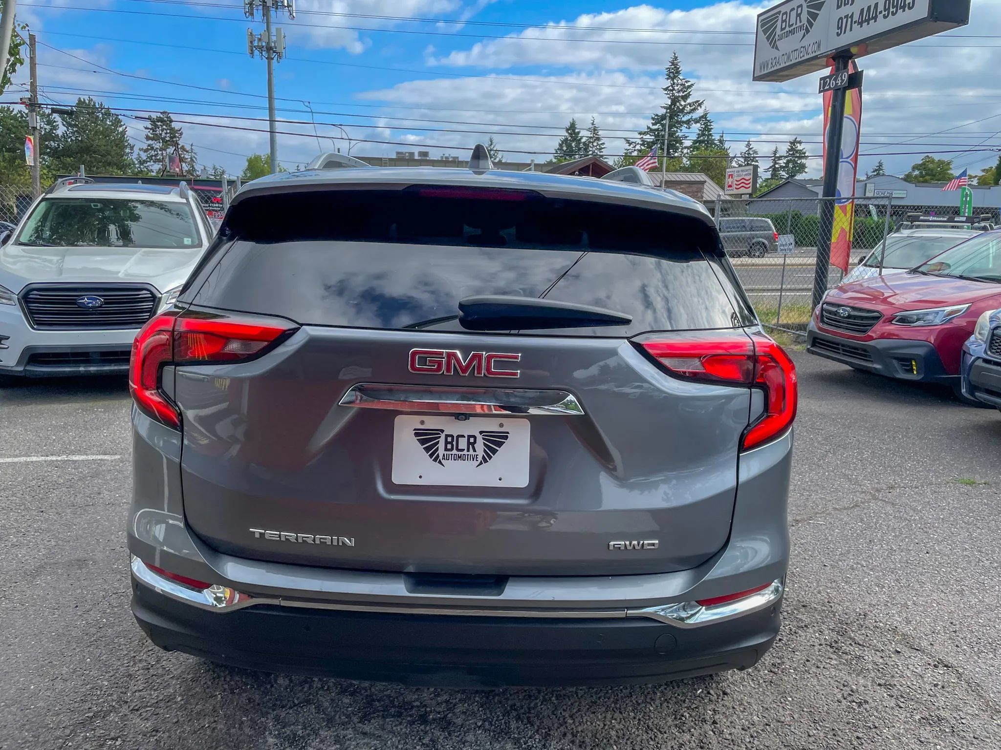 Used 2021 GMC Terrain SLT w/ Infotainment Package II AWD/4WD image 8