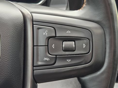 Used 2025 GMC Sierra 1500 AT4 w/ Technology Package AWD/4WD image 29