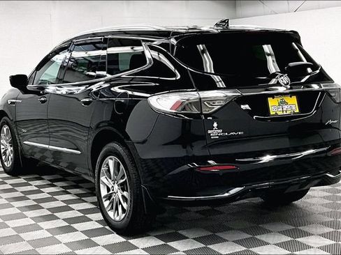 Used 2022 Buick Enclave Avenir w/ Avenir Technology Package AWD/4WD image 2