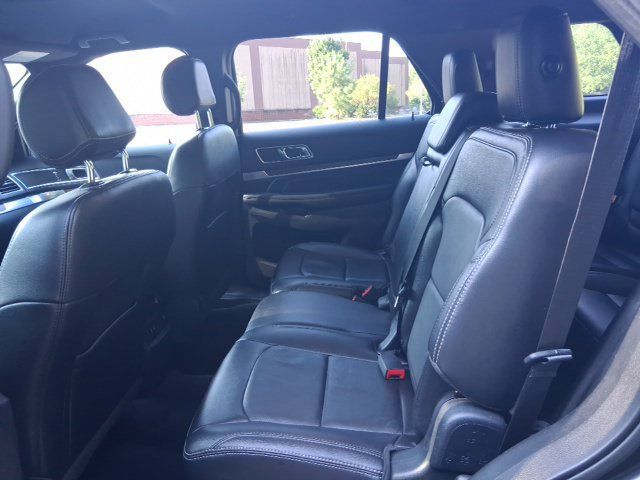Used 2017 Ford Explorer Limited AWD/4WD image 23