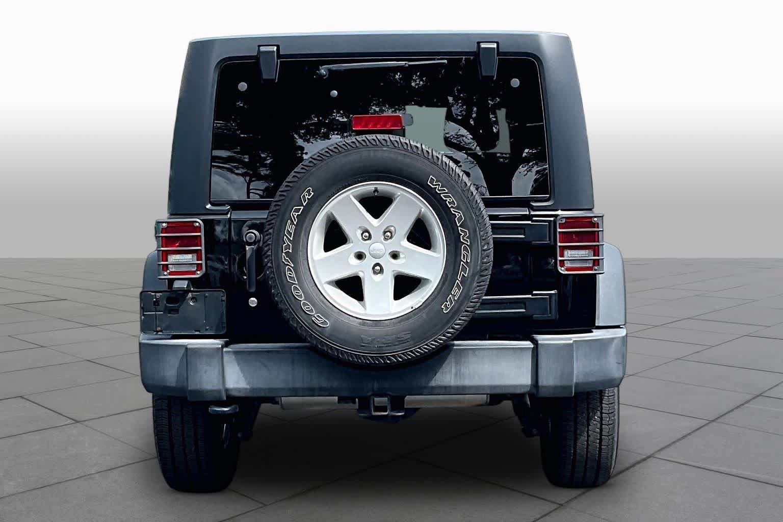 Used 2016 Jeep Wrangler Unlimited Sport w/ Quick Order Package 24S AWD/4WD image 5