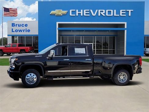 New 2026 Chevrolet Silverado 3500 High Country w/ Technology Package image 2