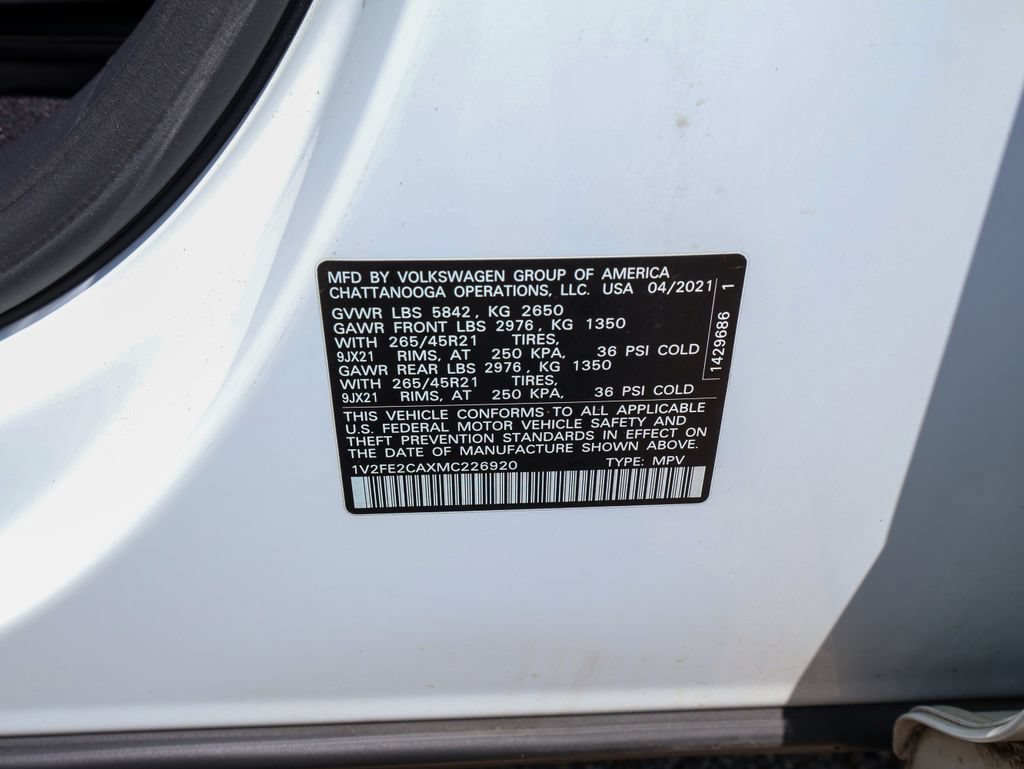 Certified 2021 Volkswagen Atlas Cross Sport SEL Premium R-Line AWD/4WD image 32