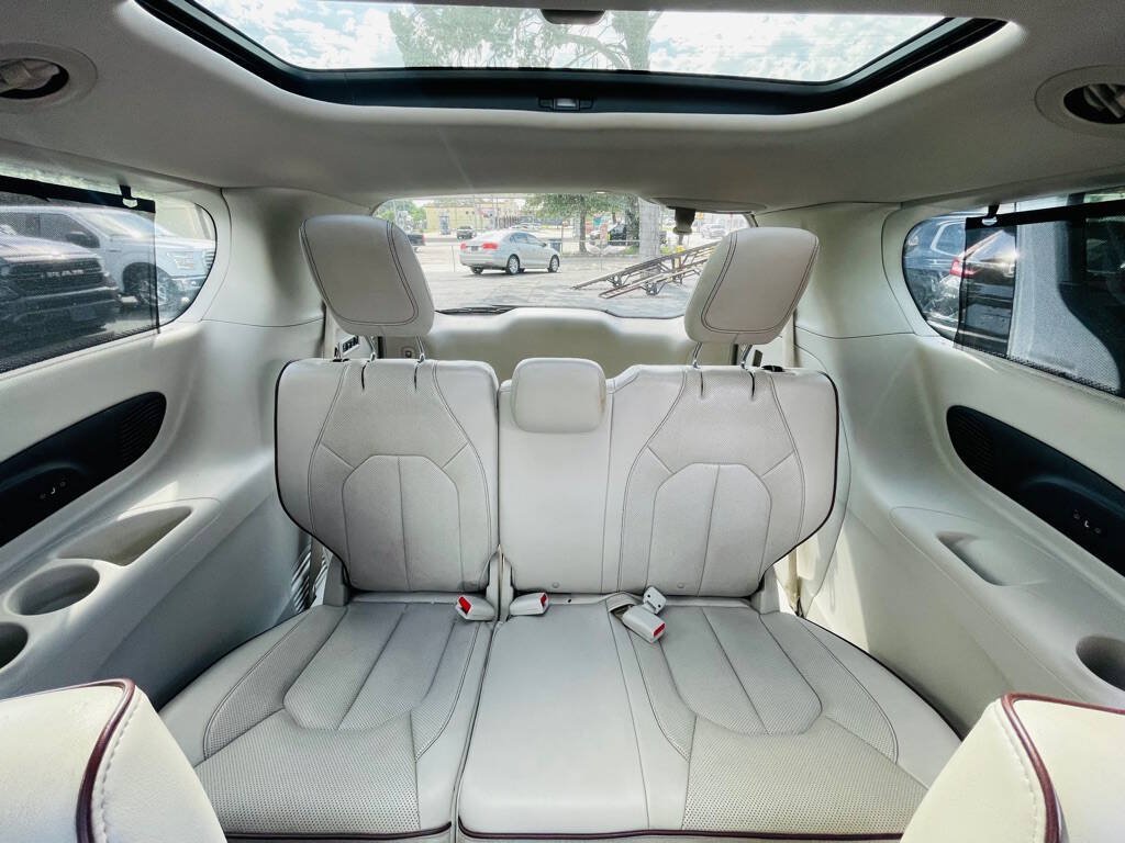 Used 2020 Chrysler Pacifica Limited FWD image 22
