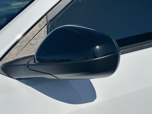 Used 2024 Chevrolet Trax RS w/ Sunroof Package FWD image 50
