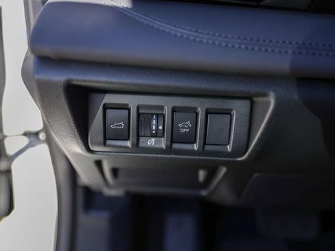 Used 2025 Subaru Outback Wilderness w/ Wilderness Package image 18