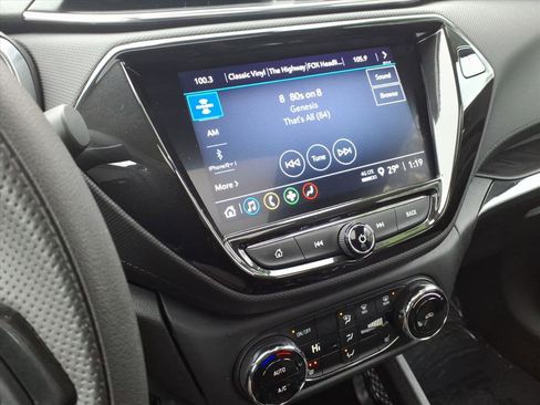 Used 2021 Chevrolet TrailBlazer LT w/ Sun and Liftgate Package image 19