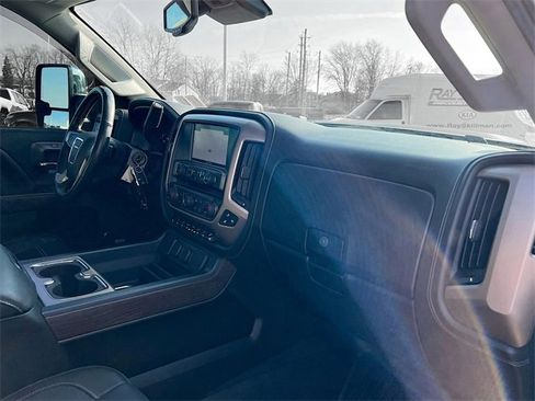 Used 2019 GMC Sierra 2500 Denali w/ Duramax Plus Package image 40
