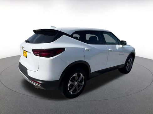 Used 2025 Chevrolet Blazer LT FWD image 12