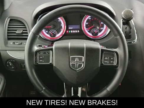 Used 2017 Dodge Grand Caravan SXT w/ Driver Convenience Group image 27