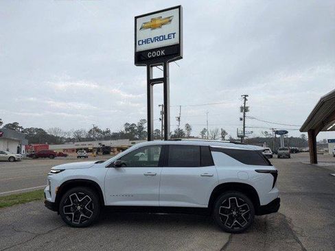 New 2026 Chevrolet Traverse High Country FWD image 1