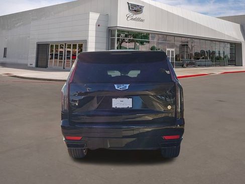 Used 2024 Cadillac Escalade ESV Sport Platinum image 5
