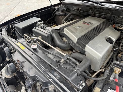 Used 2002 Lexus LX 470 4WD image 41