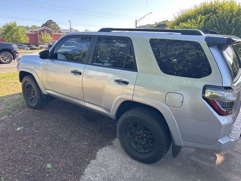 Used 2021 Toyota 4Runner Venture w/ Moonroof Package AWD/4WD image 2