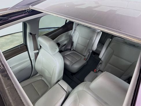 Used 2019 GMC Acadia SLT w/ LPO, Floor Liner Package image 26