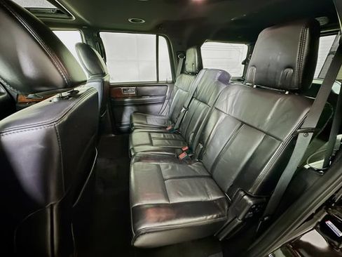 Used 2017 Lincoln Navigator Select AWD/4WD image 29