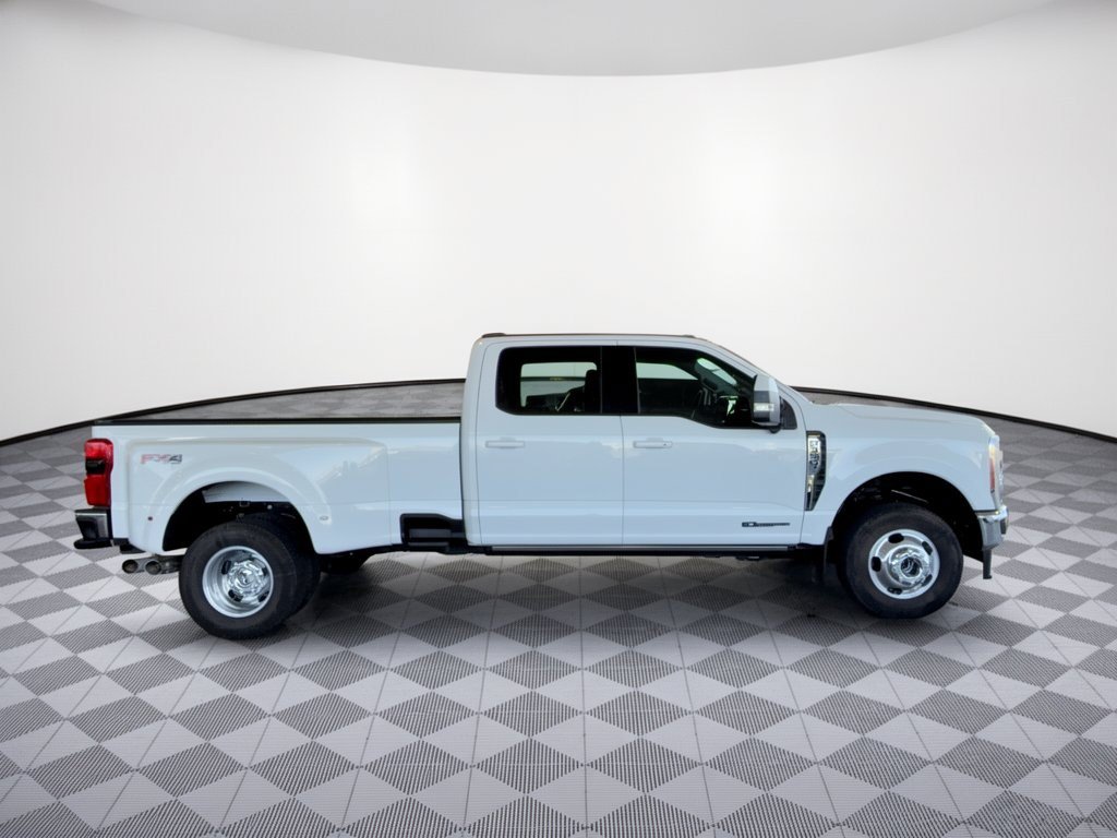 Used 2023 Ford F350 Lariat w/ Lariat Ultimate Package AWD/4WD image 8