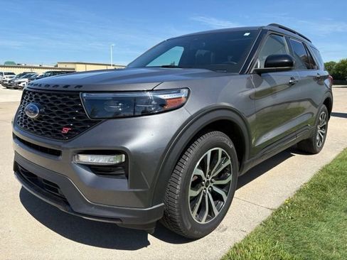 Used 2023 Ford Explorer ST AWD/4WD image 8