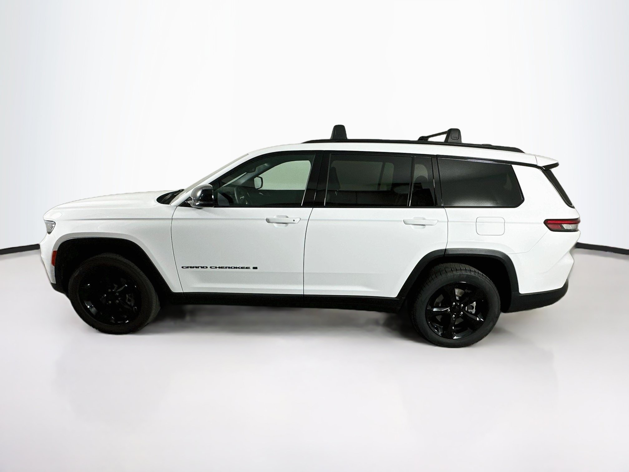 Used 2024 Jeep Grand Cherokee L Altitude AWD/4WD image 4