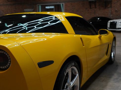 Used 2009 Chevrolet Corvette Coupe w/ Preferred Equipment Group image 18