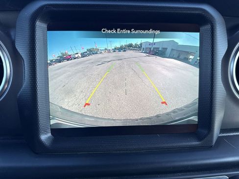 Used 2022 Jeep Wrangler Unlimited Rubicon w/ LED Lighting Group image 30