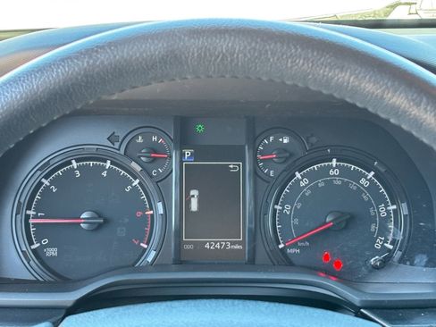 Used 2023 Toyota 4Runner SR5 Premium w/ Moonroof Package RWD image 21