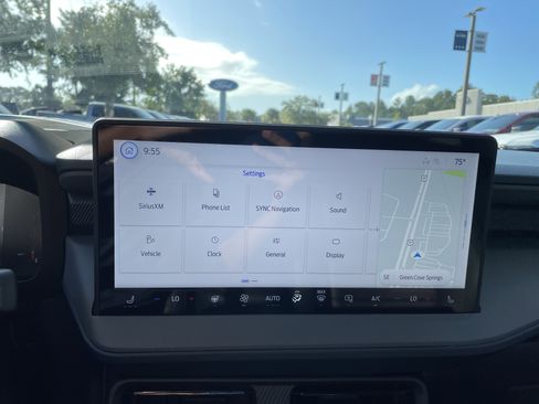 New 2025 Ford Maverick Lariat w/ Black Appearance Package image 23