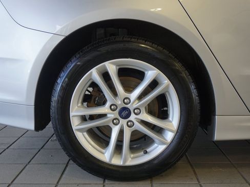 Used 2018 Ford Fusion S image 29