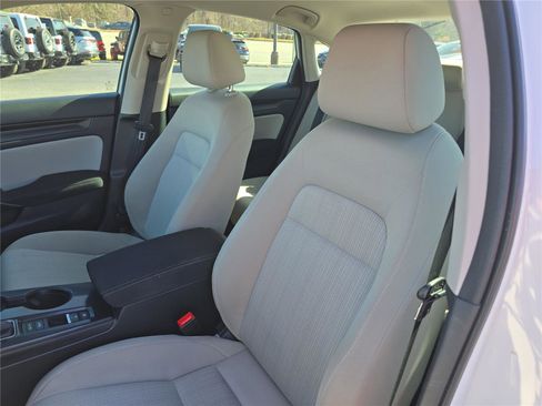 Used 2022 Honda Civic LX image 20