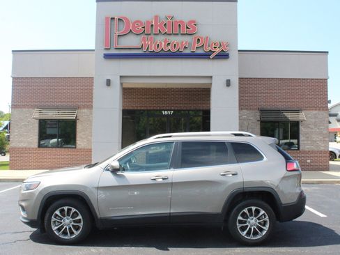 Used 2020 Jeep Cherokee Latitude Plus FWD image 9