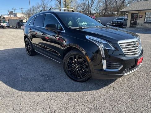 Used 2017 Cadillac XT5 Platinum w/ Driver Assist Package image 9