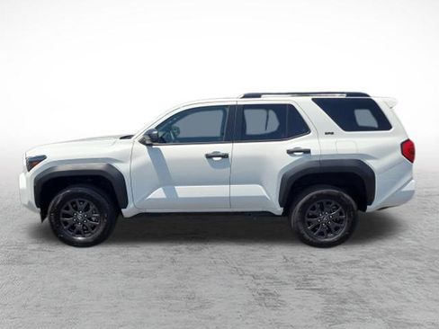 Certified 2025 Toyota 4Runner SR5 AWD/4WD image 8