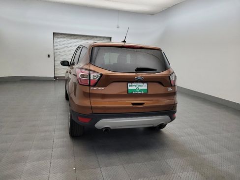 Used 2017 Ford Escape SE FWD image 6