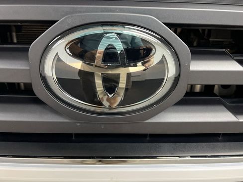 Used 2022 Toyota Tacoma SR5 image 90