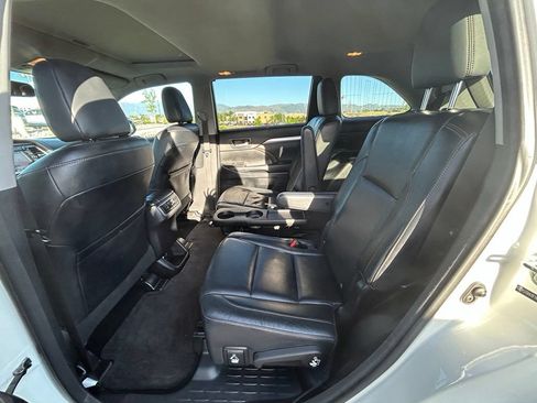 Used 2014 Toyota Highlander XLE FWD image 26