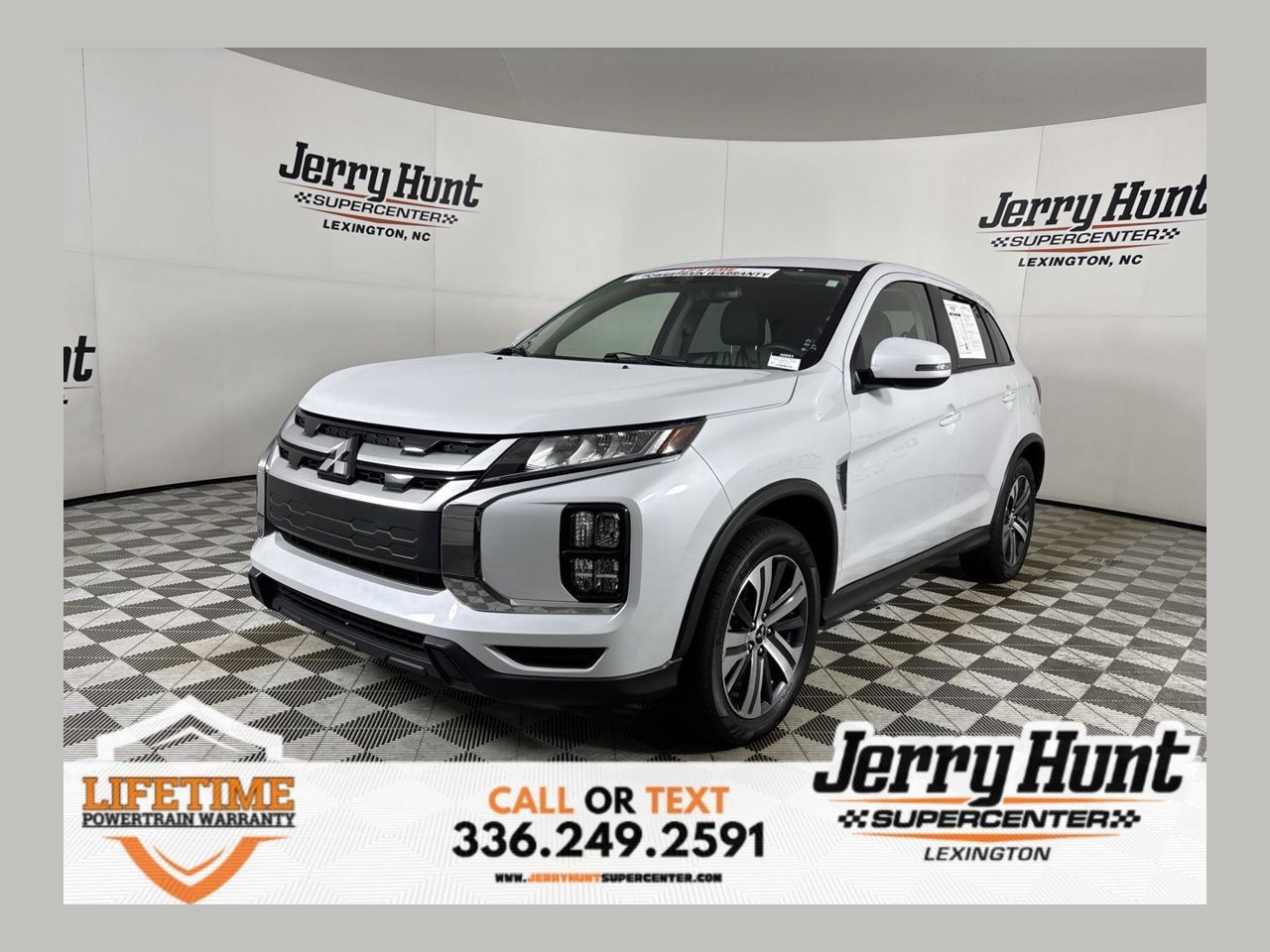 Used 2024 Mitsubishi Outlander Sport SE AWD/4WD image 1