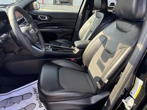 Certified 2023 Jeep Compass Latitude w/ Sun and Sound Group image 27