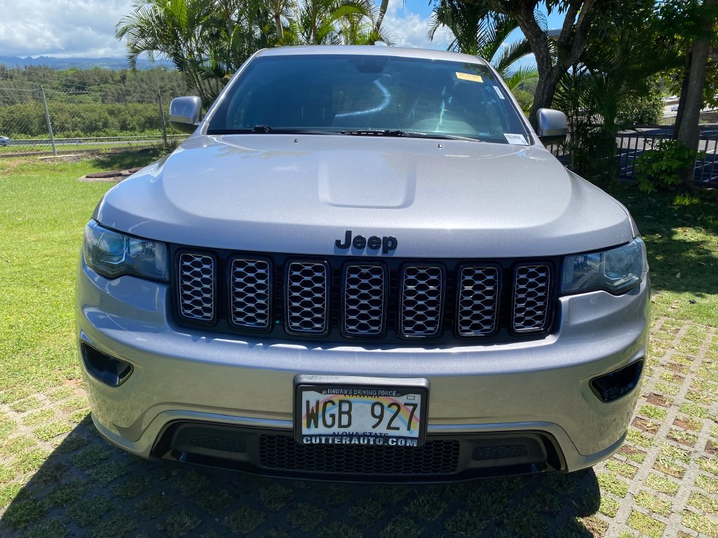 Used 2021 Jeep Grand Cherokee Laredo X RWD image 2