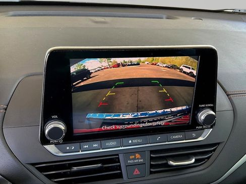 Used 2019 Nissan Altima 2.5 SR w/ SR Premium Package FWD image 14