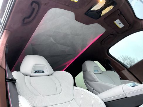 Used 2025 BMW XM image 23