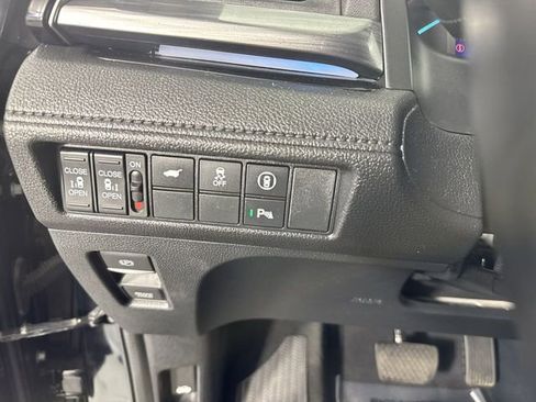 Used 2023 Honda Odyssey Elite image 14