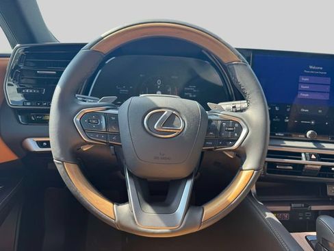 Used 2025 Lexus RX 350 Premium w/ Convenience Package AWD/4WD image 19