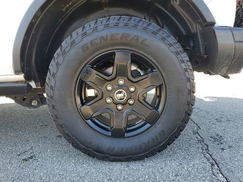 Used 2023 Ford Bronco Black Diamond image 11