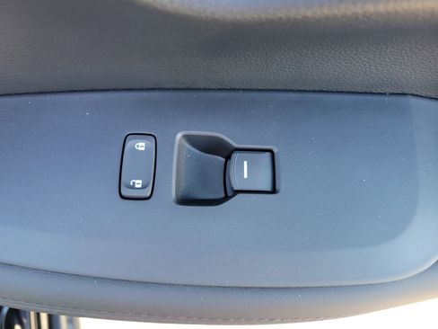 New 2026 Honda HR-V LX image 9