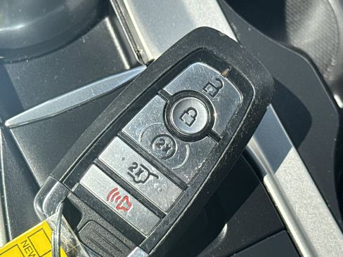 Used 2023 Ford Explorer XLT w/ Equipment Group 202A AWD/4WD image 38