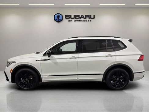 Used 2024 Volkswagen Tiguan SE R-Line FWD image 2
