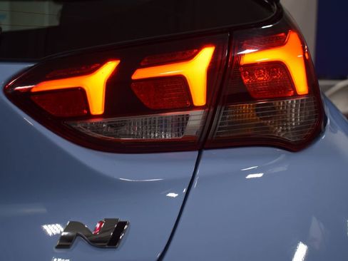 Used 2021 Hyundai Veloster N image 31