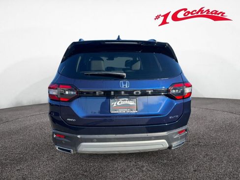 Used 2023 Honda Pilot Elite image 6