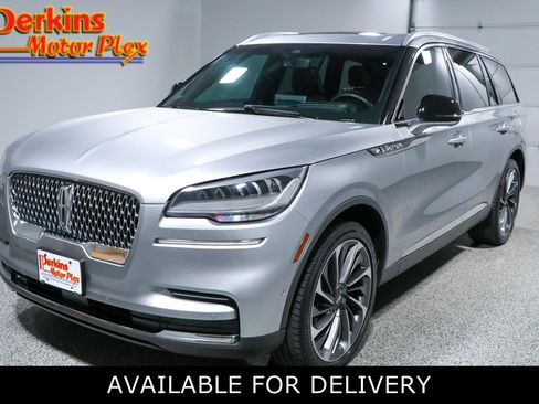 Used 2022 Lincoln Aviator Reserve w/ Equipment Group 201A AWD/4WD image 1